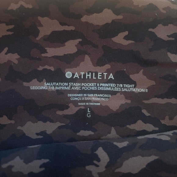 Athleta Salutation Stash Pocket II 7/8 Camo Leggings Large - Picture 8 of 10